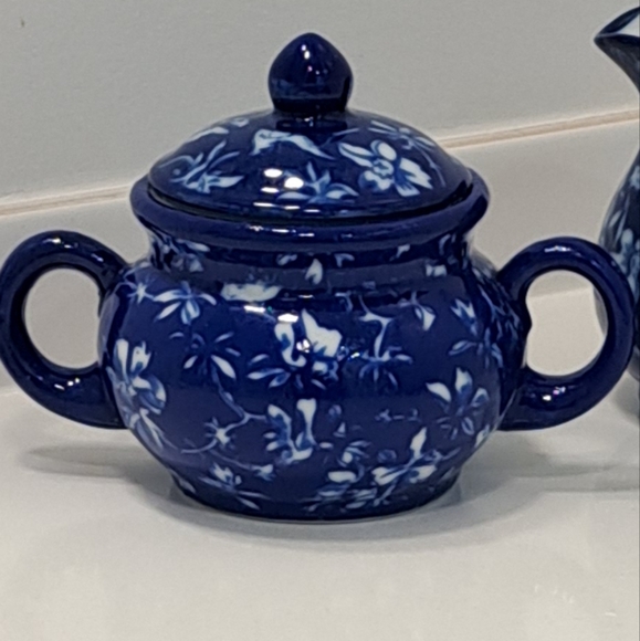 Blue Floral sugar and creamer Set April Cornell 1999 - Picture 5 of 6
